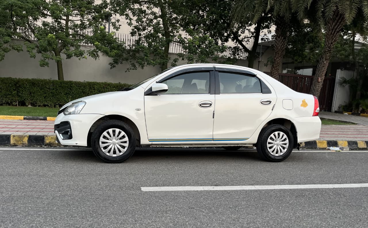 Comfort Sedan - view 1